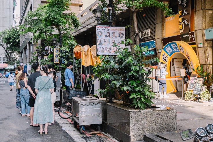 脆皮鮮奶甜甜圈 | 紅到國外甜甜圈均一價25元(外帶) @女子的休假計劃