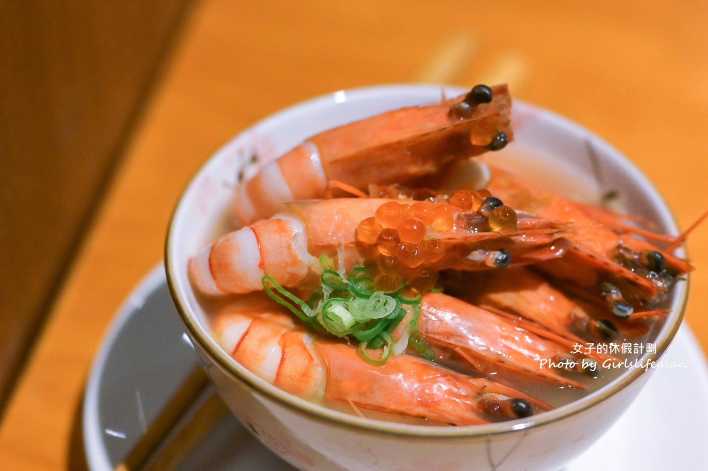 漁師小料理 | 生魚片海鮮丼飯超推薦，點丼飯免費送你味噌魚湯，可單點也可無菜單料理/桃園美食 @女子的休假計劃