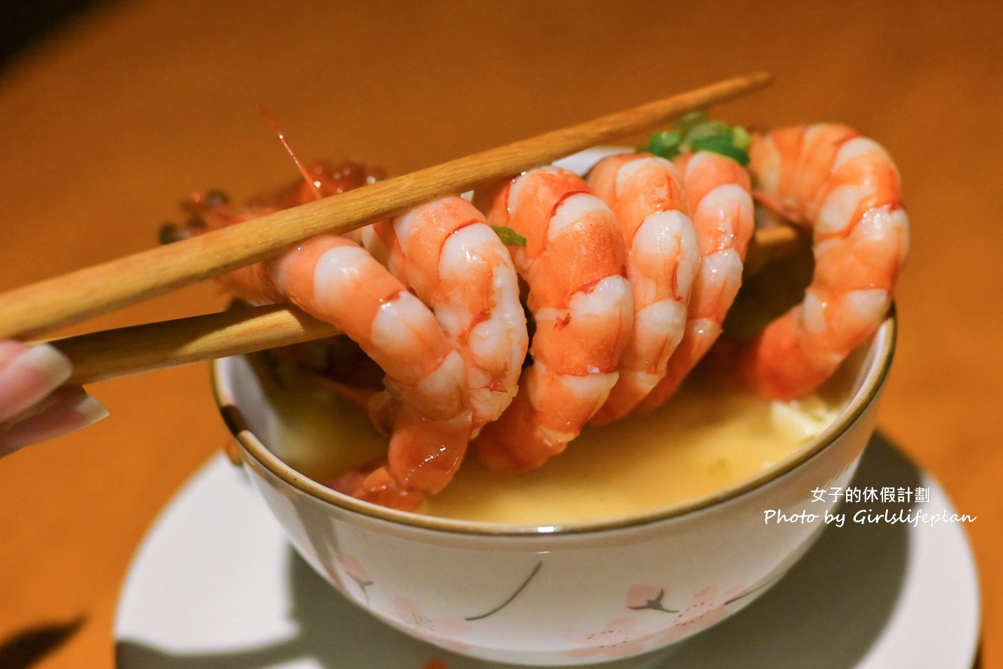 漁師小料理 | 生魚片海鮮丼飯超推薦，點丼飯免費送你味噌魚湯，可單點也可無菜單料理/桃園美食 @女子的休假計劃