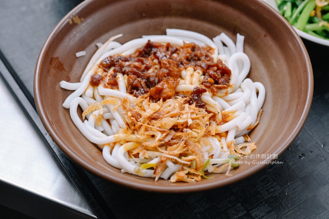 環南米苔目｜黑白切米苔米30元、燙青菜魯肉飯20元(菜單) @女子的休假計劃