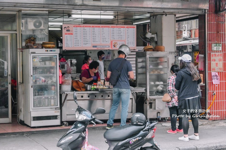 太和豆漿 | 40年老店招牌台式無敵巨無霸海景饅頭蛋(外帶) @女子的休假計劃