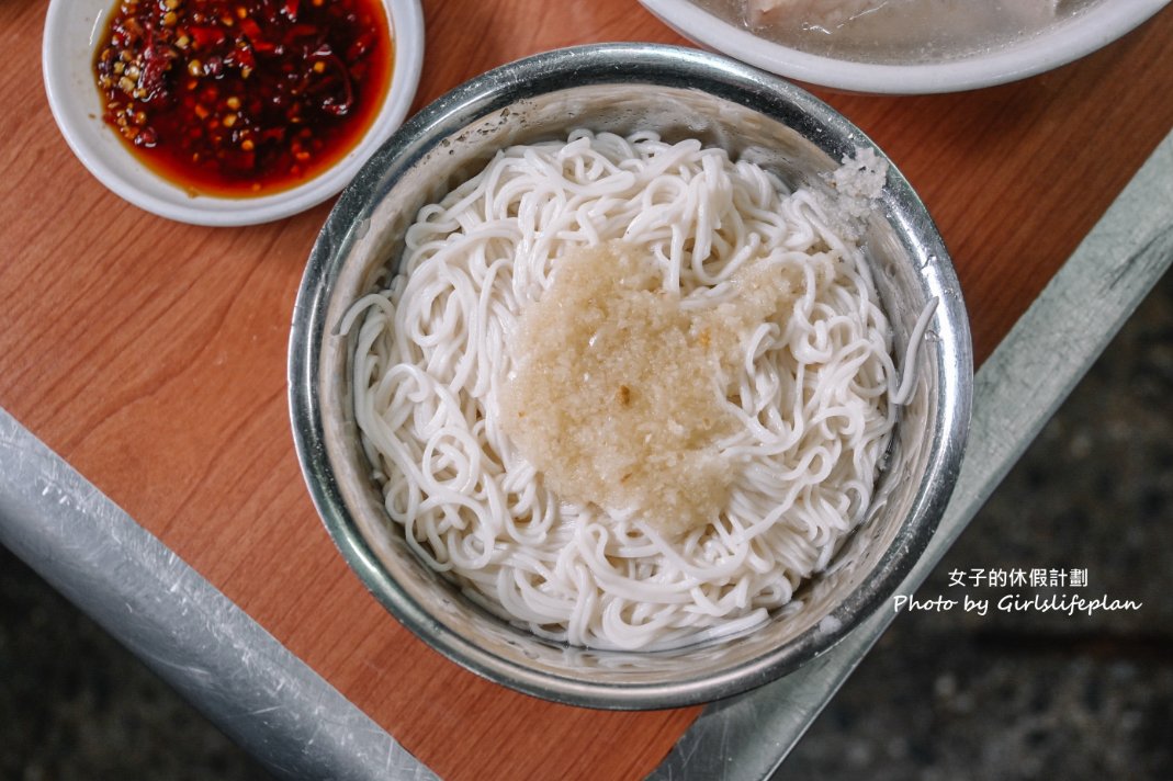 許仔豬腳麵線｜大稻埕美食推薦韓國白鍾元街頭美食鬥士(外帶) @女子的休假計劃