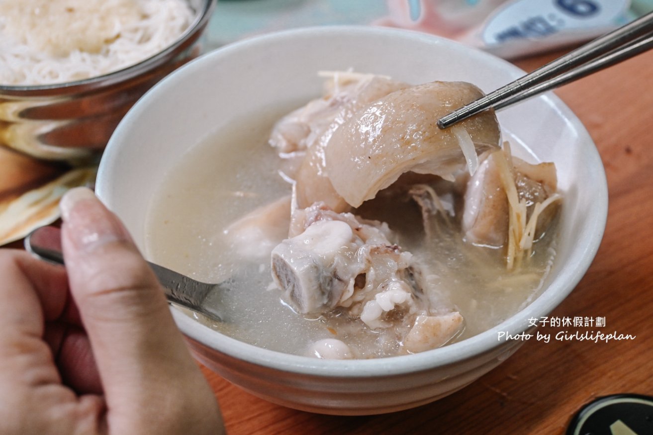 許仔豬腳麵線｜大稻埕美食推薦，韓國白鍾元街頭美食鬥士(外帶) @女子的休假計劃