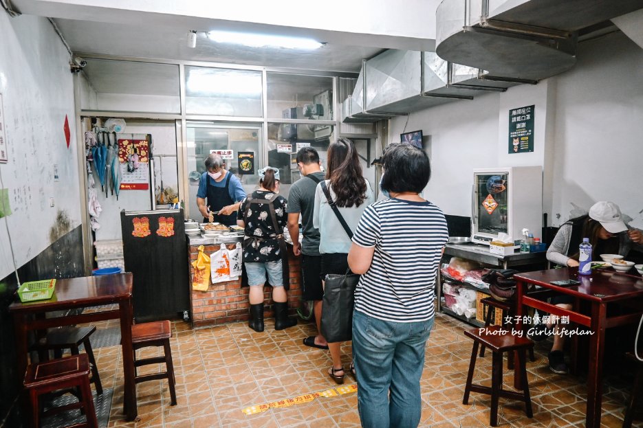 天天鮮排骨飯｜超人氣排隊巷弄美食《八尺門的辯護人》(外帶) @女子的休假計劃