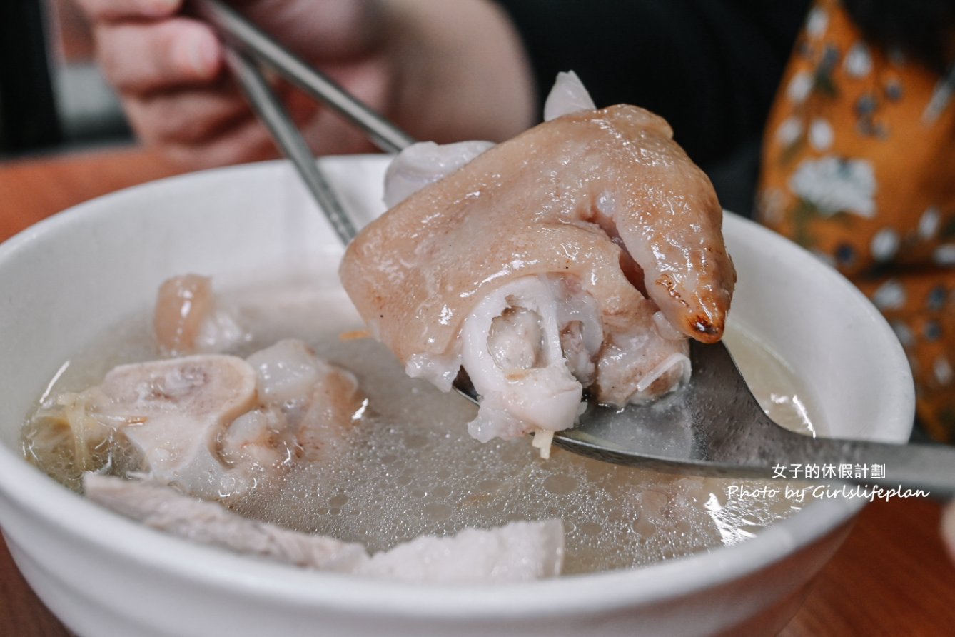 許仔豬腳麵線｜大稻埕美食推薦，韓國白鍾元街頭美食鬥士(外帶) @女子的休假計劃