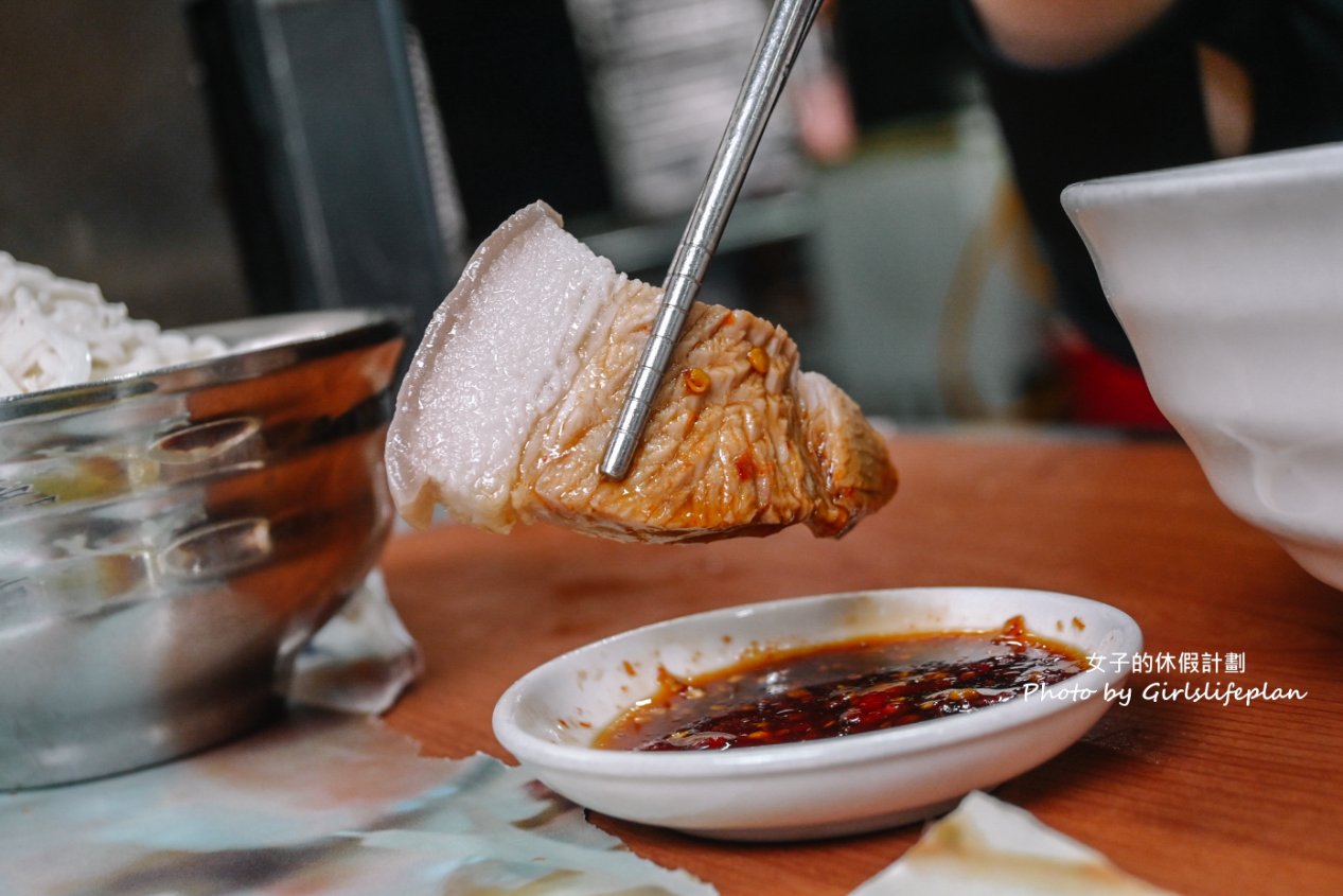 許仔豬腳麵線｜大稻埕美食推薦韓國白鍾元街頭美食鬥士(外帶) @女子的休假計劃