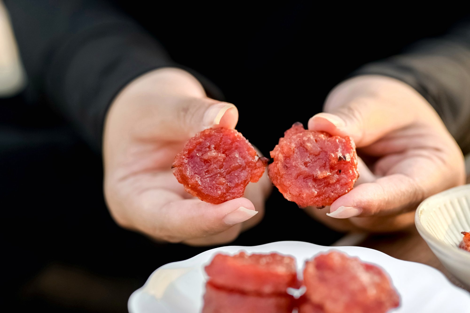 彰化名產水根肉乾，肉乾界愛馬仕聯名百年糕餅界彰化伴手禮「朝和餅舖」，2022年中秋送禮不要月餅，最強禮盒推薦 @女子的休假計劃