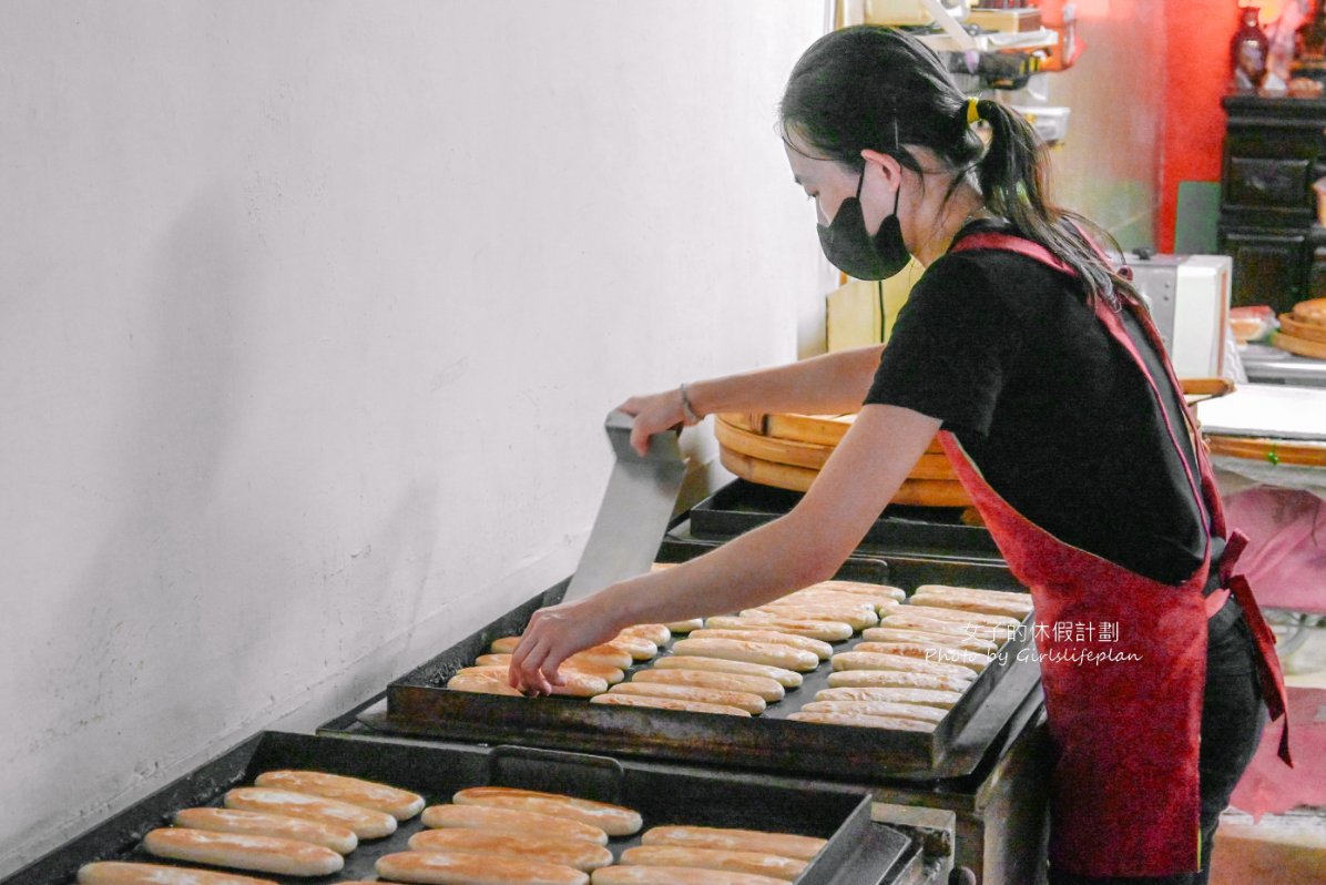 板橋梅華珍鹿港牛舌餅｜在地超過30年美食買一包牛舌餅送一片(外帶) @女子的休假計劃