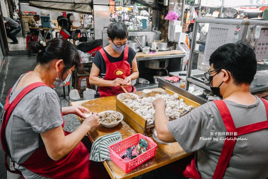 向上水餃｜手工現包新鮮水餃1顆3元，酸辣湯25元(外帶) @女子的休假計劃