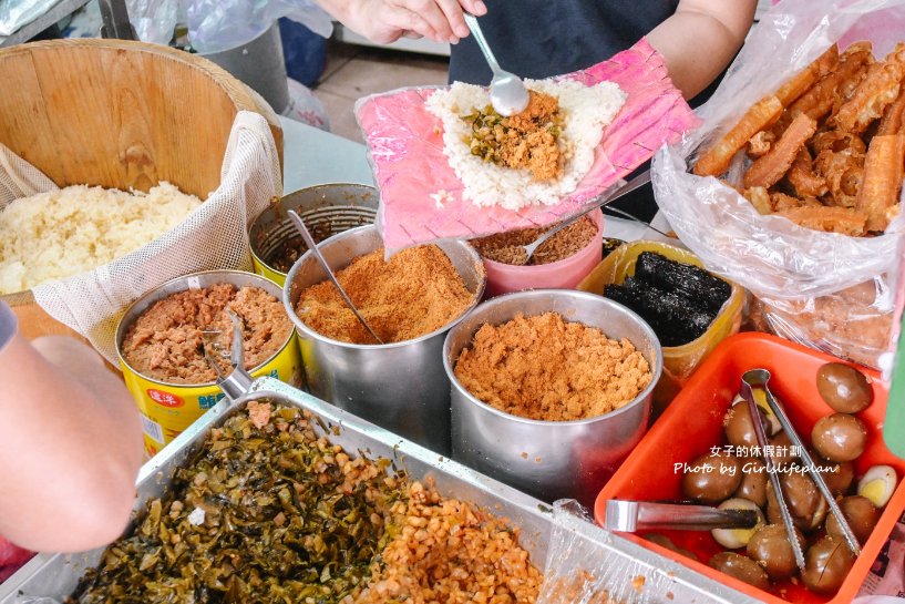 【台北車站】飯糰霸，超夯排隊美食，巨無霸飯糰25元起（外帶） @女子的休假計劃