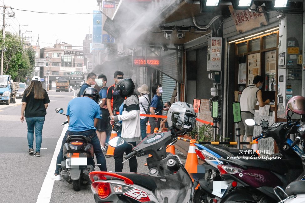 大溪賴祖傳豆花，在地60年人氣排隊美食，黑豆花人氣必點/桃園大溪豆花/外帶 @女子的休假計劃