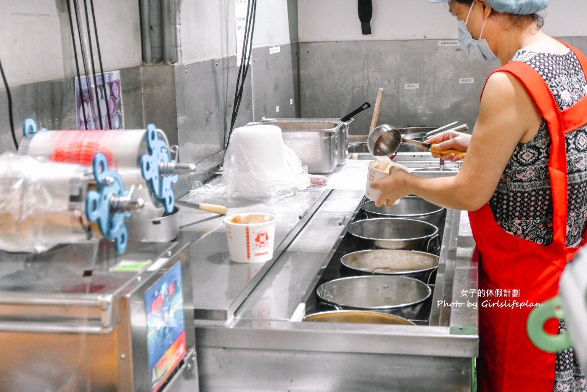 大溪賴祖傳豆花，在地60年人氣排隊美食，黑豆花人氣必點/桃園大溪豆花/外帶 @女子的休假計劃