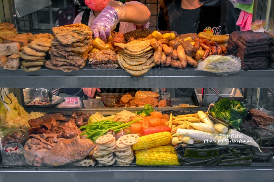 秘醬滷味土城店 | 祖傳秘方百年滷汁特製秘醬冷滷味10元起，最貴不超過40元夏天吃最對味 /外帶 @女子的休假計劃