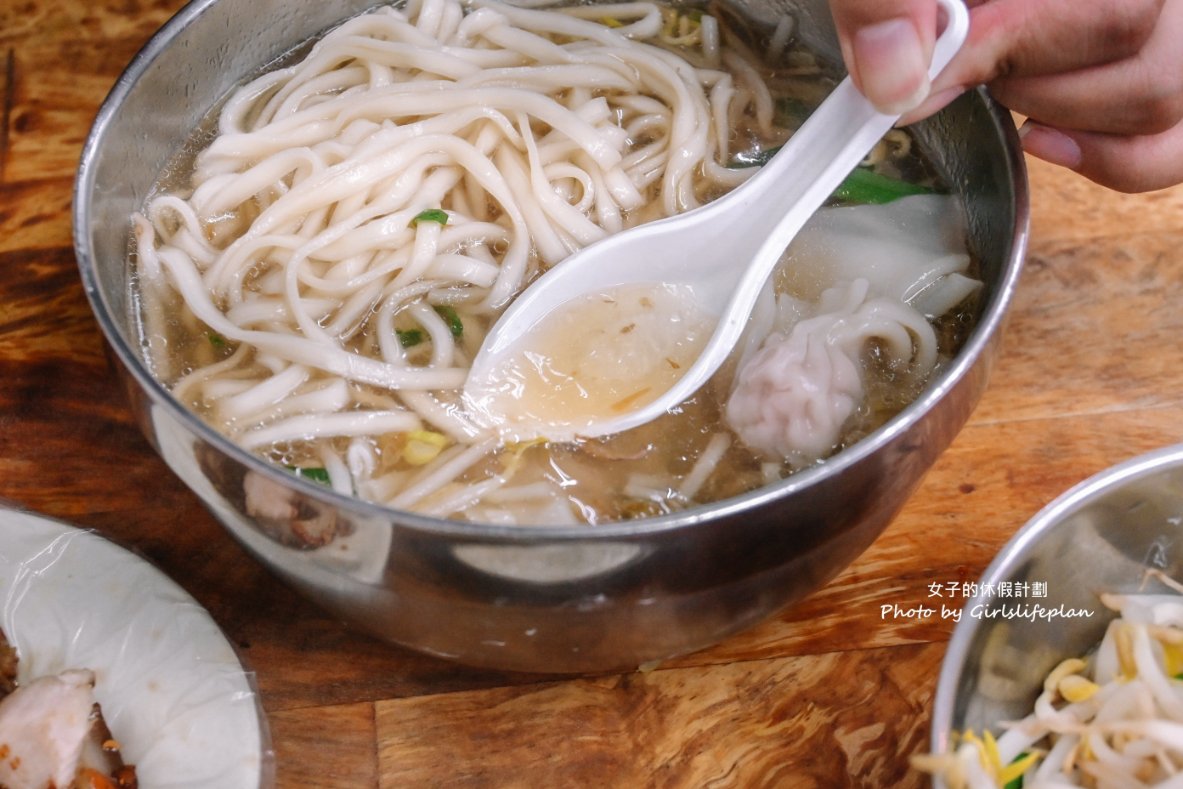 南勢角陽春麵｜要抽號碼牌在地30年人氣麵店，滷味最受歡迎(外帶) @女子的休假計劃