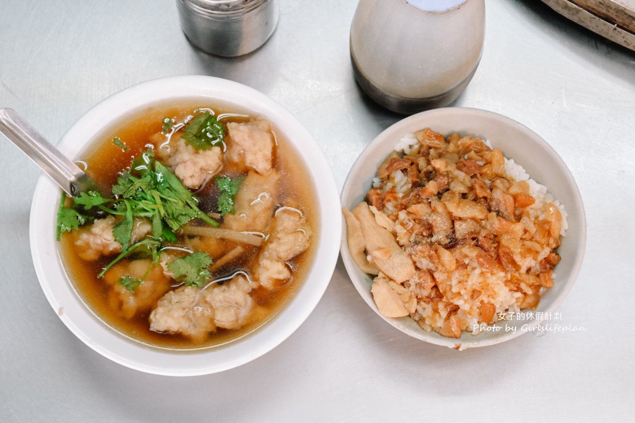 魯肉飯專家｜基隆廟口夜市美食滷肉飯25元人氣必吃(外帶) @女子的休假計劃