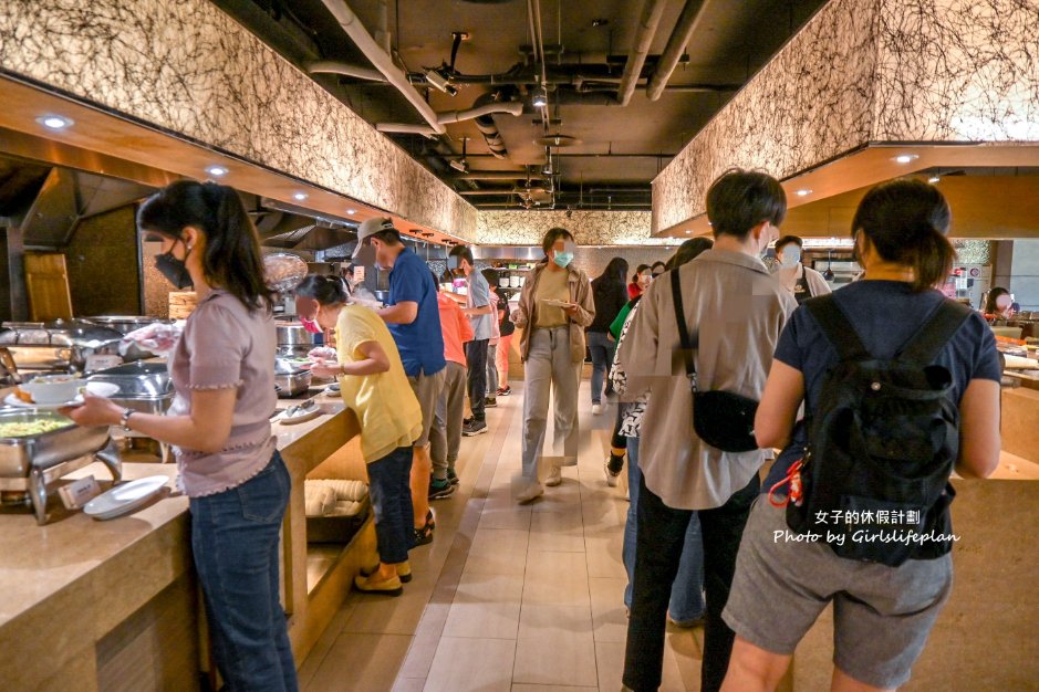 東興市魯肉義，鄉民激推從早上11點營業到凌晨五點超人氣滷肉飯店，酸菜免費吃到飽/外帶 @女子的休假計劃