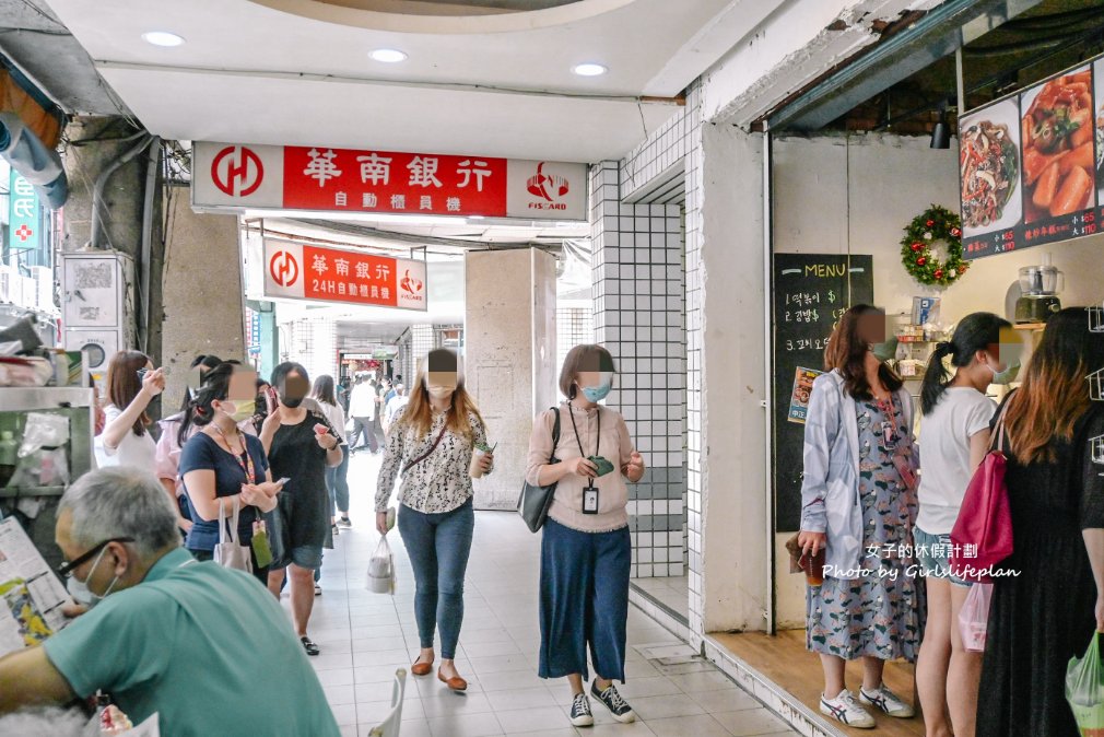 平價韓國小吃排隊美食，無名首爾小吃，韓國飯捲、辣炒年糕、魚板串人氣推薦/外帶 @女子的休假計劃