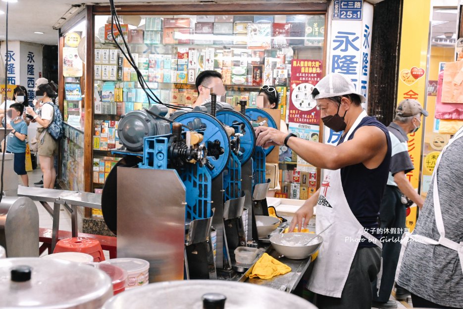 【基隆廟口】陳記泡泡冰創始店：老字號30年人氣老店！許多偶像藝人及媒體報導過，堅持手打口感細緻綿密，均一價一杯50元/外帶 @女子的休假計劃