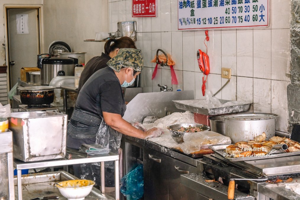 城隍早餐店，在地超過70年中式早餐店，人氣必吃控肉飯加半熟荷包蛋有夠肥美下飯/外帶 @女子的休假計劃