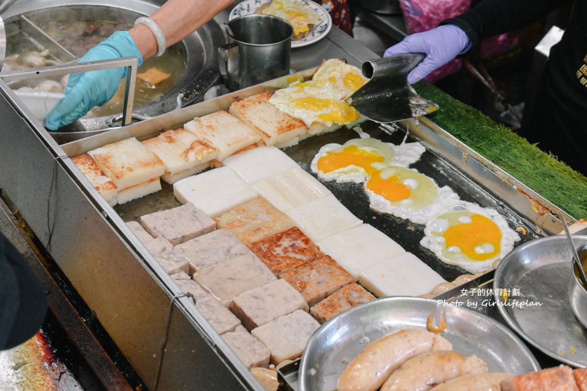 王家菜頭粿糯米腸，台中第二市場美食，早上6點半營業傳統台式早午餐很推芋粿/外帶 @女子的休假計劃