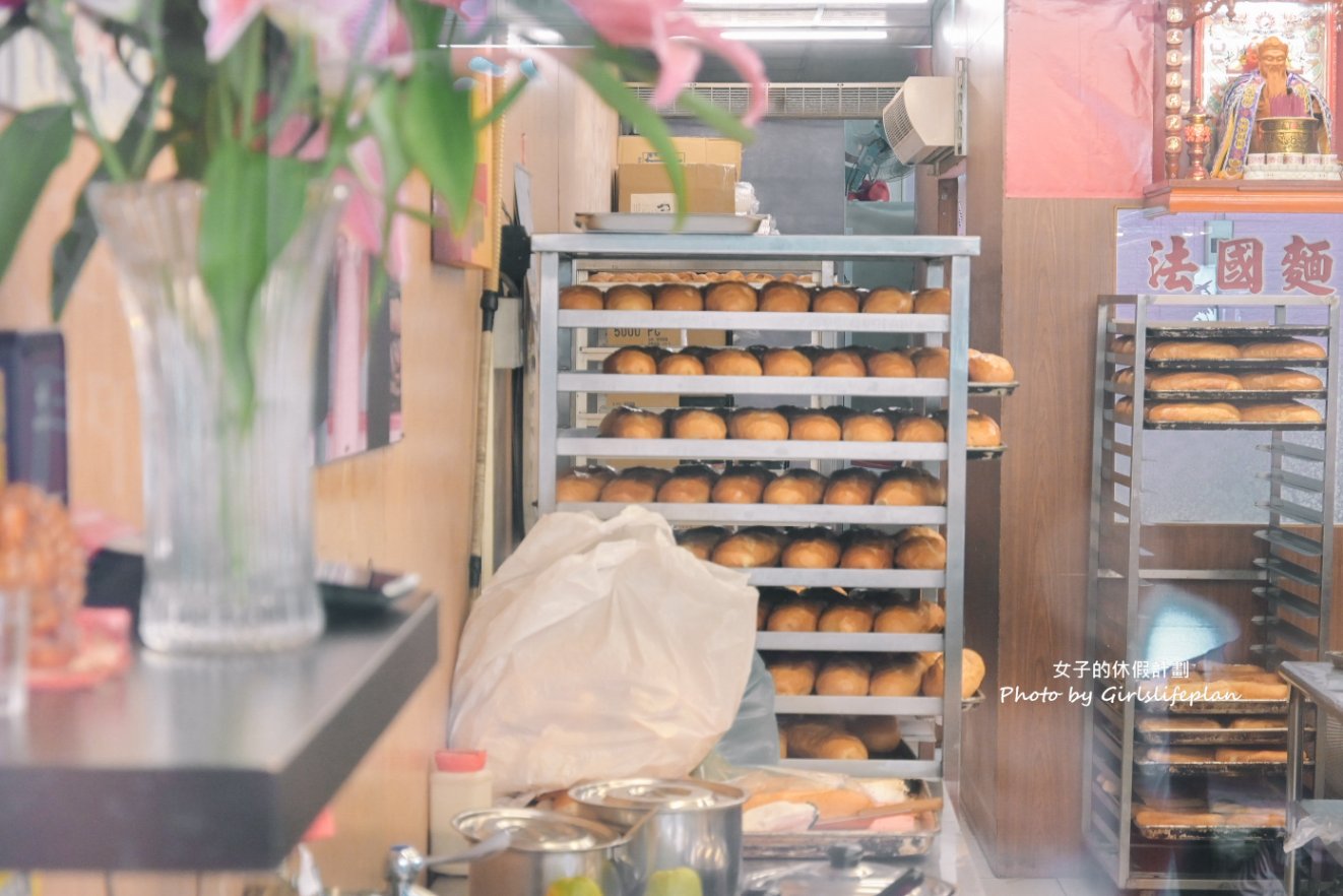 【台中第二市場】越南法國麵包工藝，法國麵包25元買10送一(外帶) @女子的休假計劃
