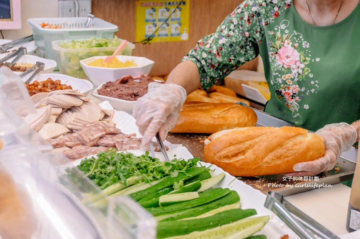 越南法國麵包工藝｜法國麵包30元買10送一(外帶) @女子的休假計劃