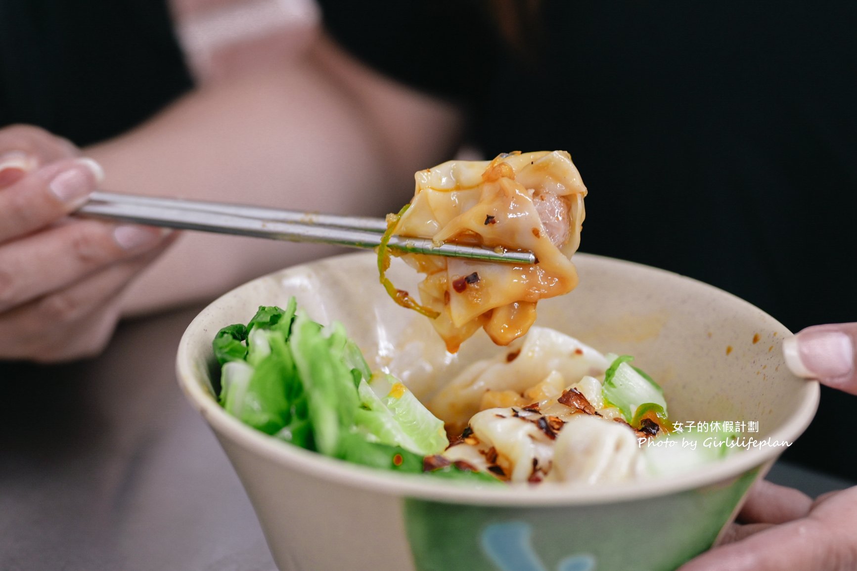 東引小吃店｜開到凌晨4點深夜美食，滷味紅油炒手、招牌麻醬麵人氣必吃(外帶) @女子的休假計劃