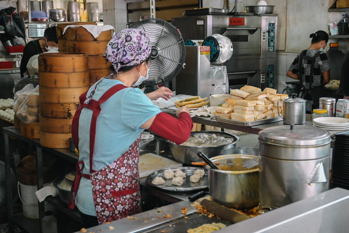 寬來順早餐店｜果貿市場超人氣排隊美食，12元肉包最受歡迎(外帶) @女子的休假計劃