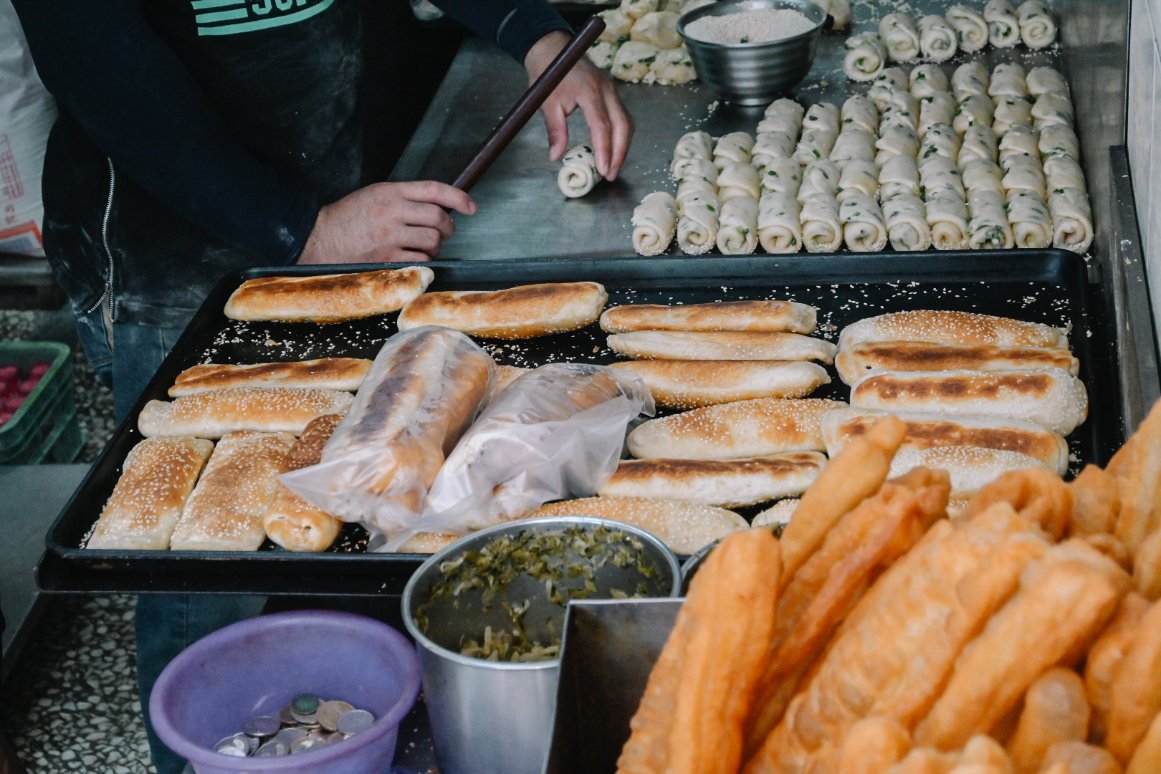 寬來順早餐店｜果貿市場超人氣排隊美食，12元肉包最受歡迎(外帶) @女子的休假計劃