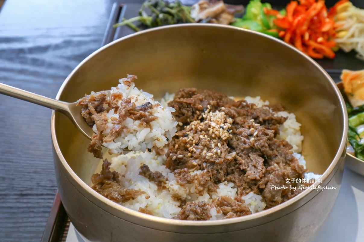 【首爾南山美食】木覓山房목멱산방：首爾米其林指南推薦拌飯、海鮮煎餅必點 @女子的休假計劃