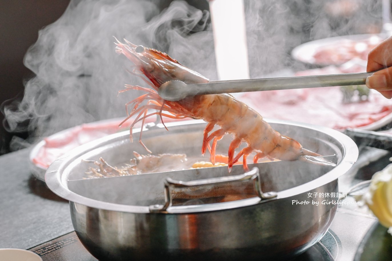 【高雄美食】舞古賀鍋物專門店，十錦海陸雙人套餐澎派又新鮮，菜盤換肉盤，生日月送肉盤，自助區冰品吃到飽喝到飽 @女子的休假計劃