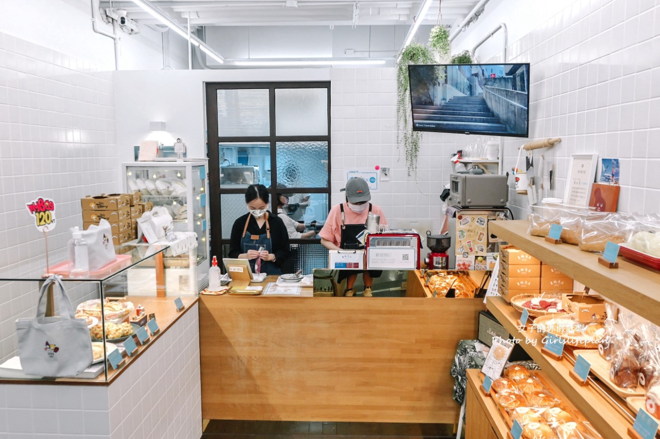 【台北美食】東橋商店，韓國歐巴開店，超仿真地瓜麵包、馬鈴薯麵包、爆漿黃豆麵包、大蒜奶油麵包每款都強推/外帶 @女子的休假計劃