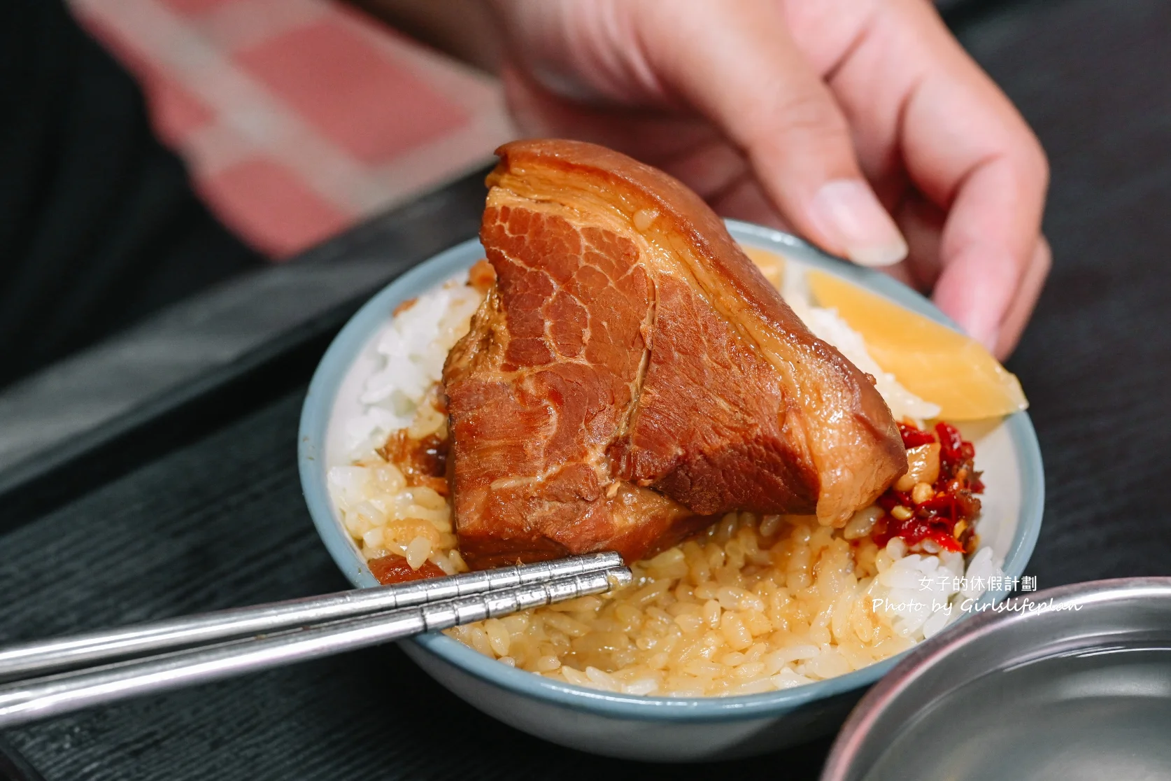 【台中第二市場】山河魯肉飯，人氣美食爌肉飯(外帶) @女子的休假計劃