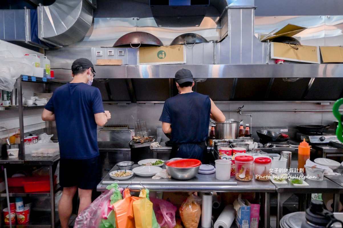 泰帥小吃店｜超人氣平價泰式料理，主食都不超過百元(外帶) @女子的休假計劃