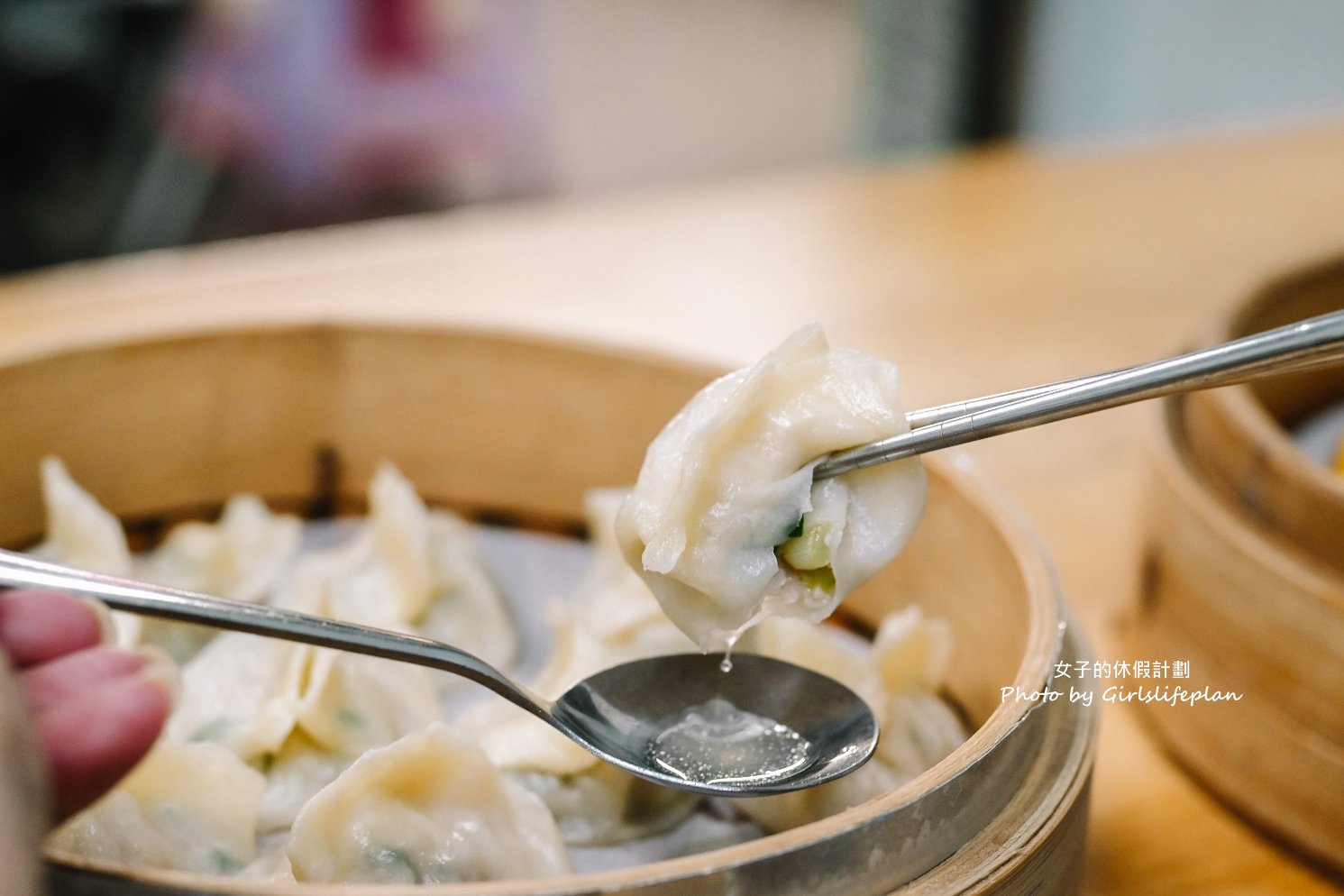 吉林蒸餃｜營業至凌晨吉林夜市美食(外帶) @女子的休假計劃