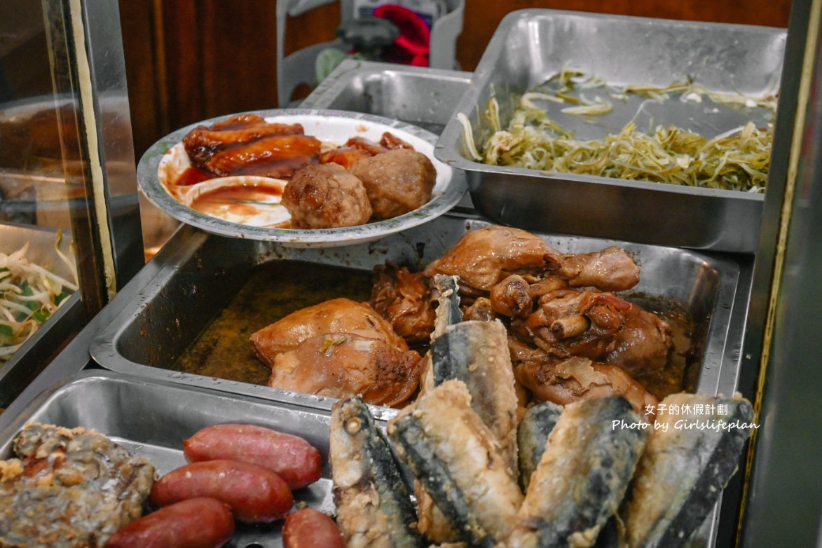 和家小館｜每天只營業4小時便當店，4菜1肉1湯只要50元超便宜(外帶) @女子的休假計劃