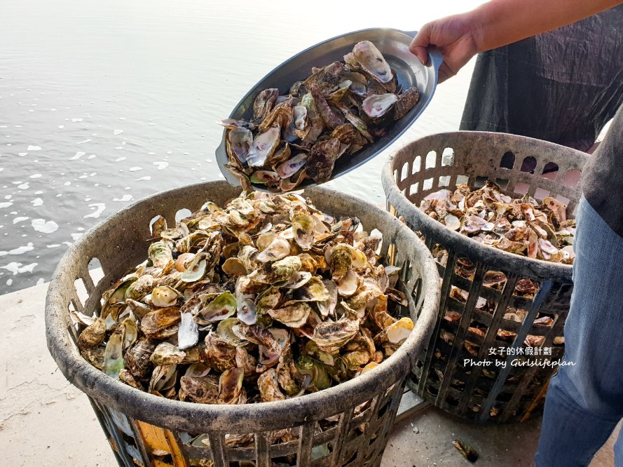 牛港魚池｜牛港魚池-烤鮮蚵吃到飽200元，平日不限時(菜單) @女子的休假計劃