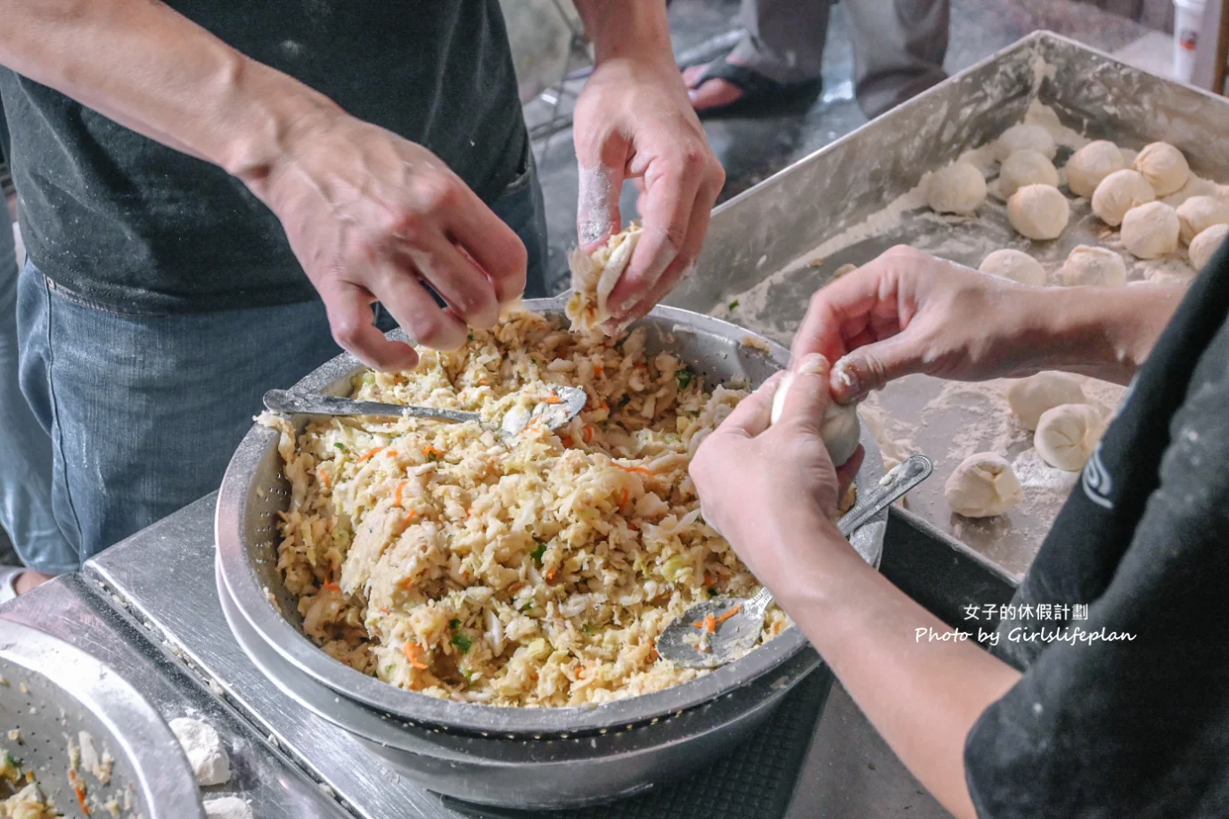ㄚ川水煎包｜營業至23點,7元水煎包排隊宵夜美食(外帶) @女子的休假計劃