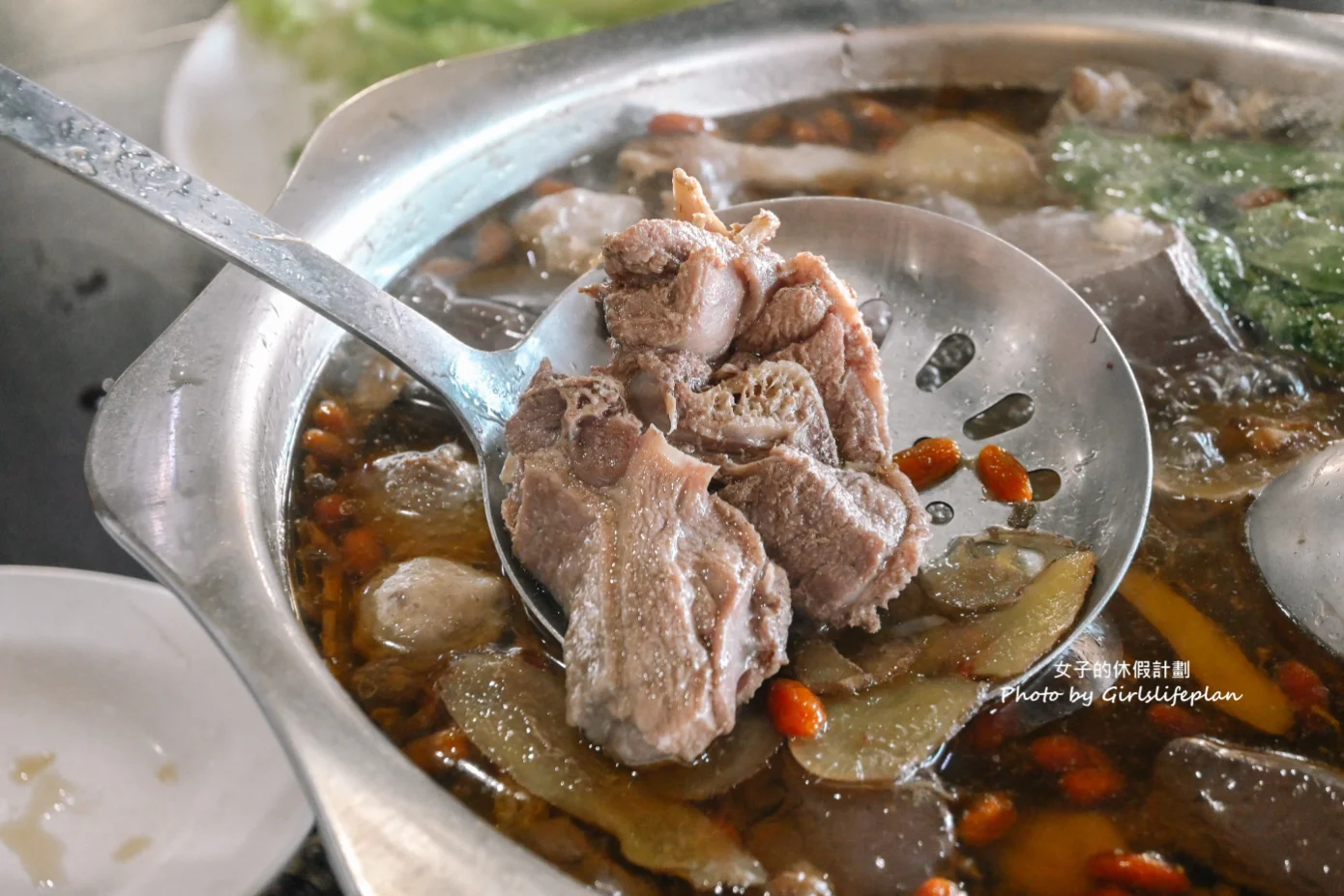 台灣番鴨園區｜雞油拌飯、麵線吃到飽附免費停車場(菜單) @女子的休假計劃