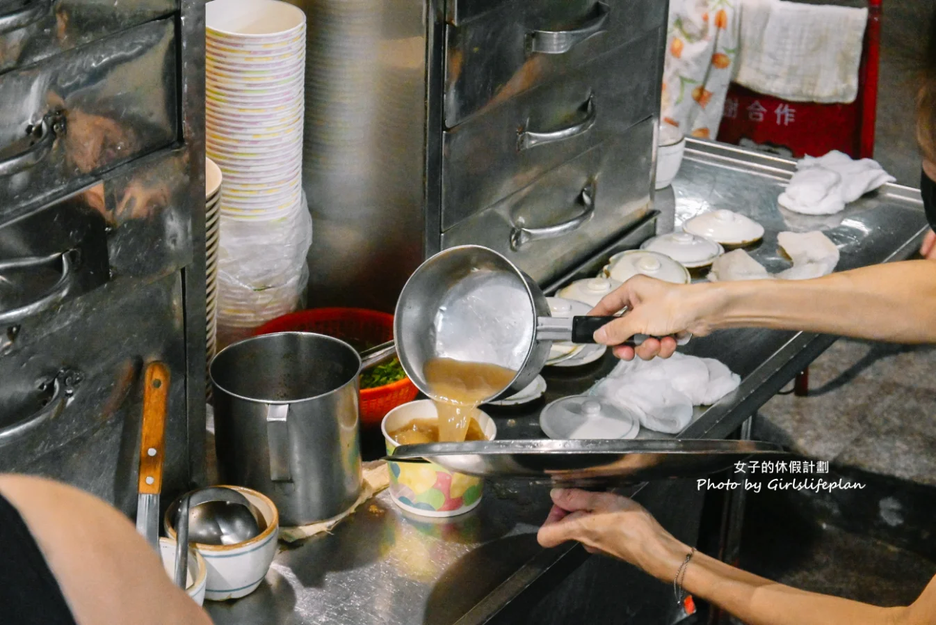 懷念排骨酥湯｜50年老店南雅夜市在地美食(外帶) @女子的休假計劃