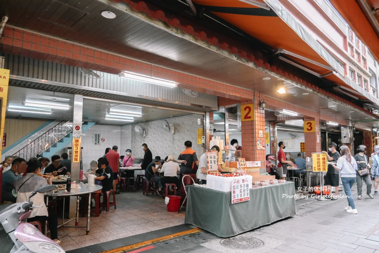 金山廟口金包里鴨肉 | 想吃自己端金山老街美食(外帶) @女子的休假計劃