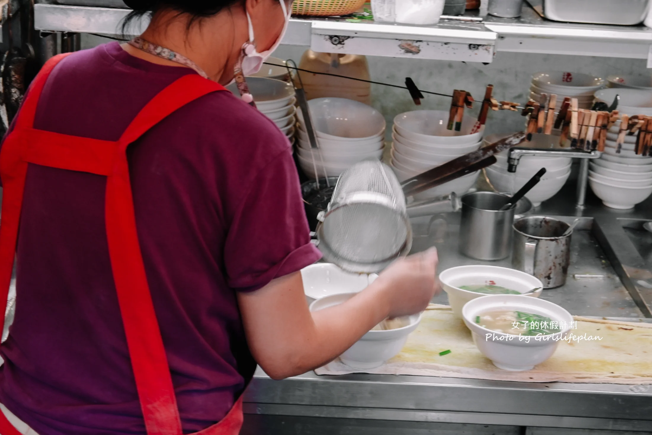 老曹餛飩｜黃石市場在地超過60年老店(外帶) @女子的休假計劃