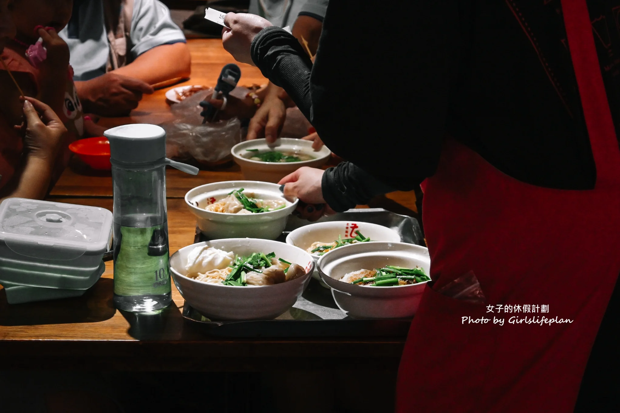 老曹餛飩｜黃石市場在地超過60年老店(外帶) @女子的休假計劃