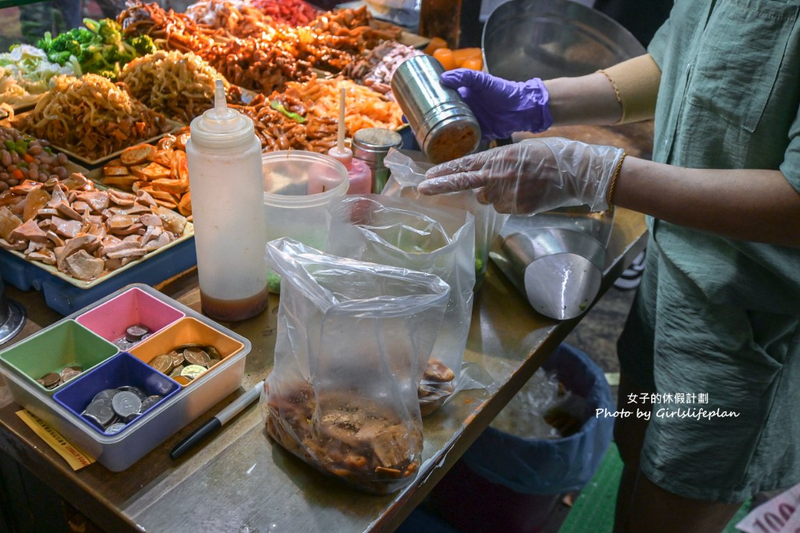 媛媛樂華煙燻滷味｜超人氣排隊外帶美食(二訪) @女子的休假計劃