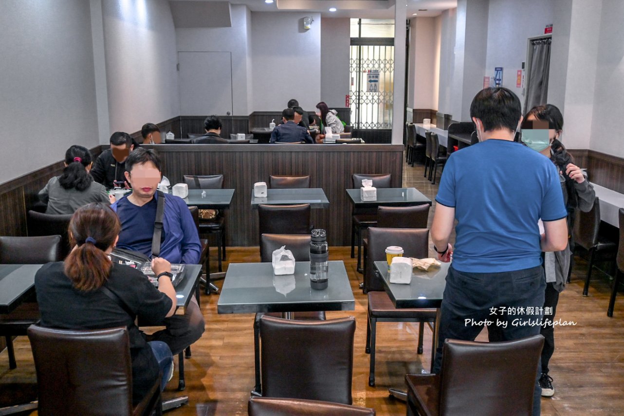 阿裕壽司｜在地高人氣排隊壽司30元起(外帶) @女子的休假計劃