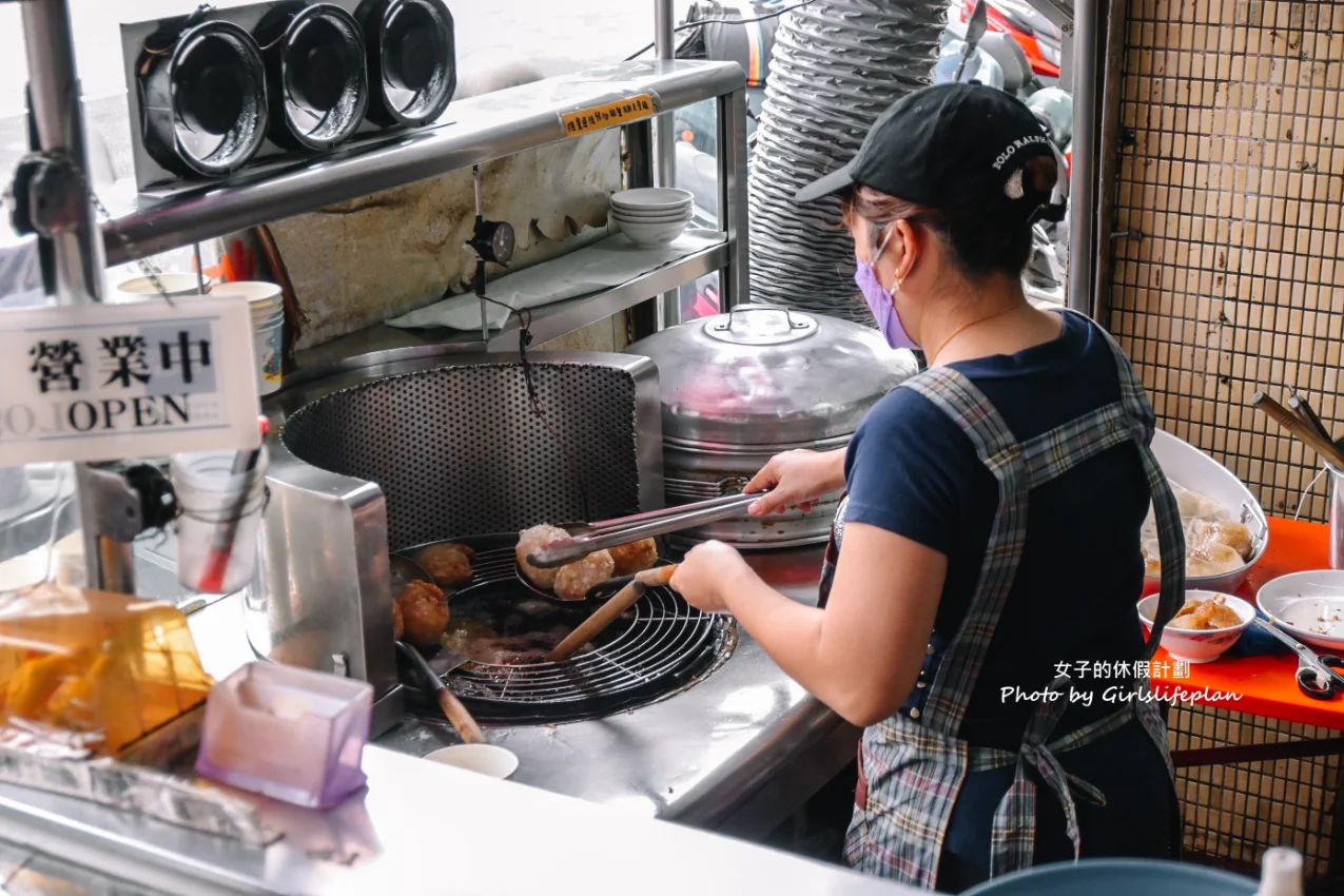 吳記脆皮肉圓｜超人氣排隊美食脆皮肉圓45元不好吃免錢(外帶) @女子的休假計劃