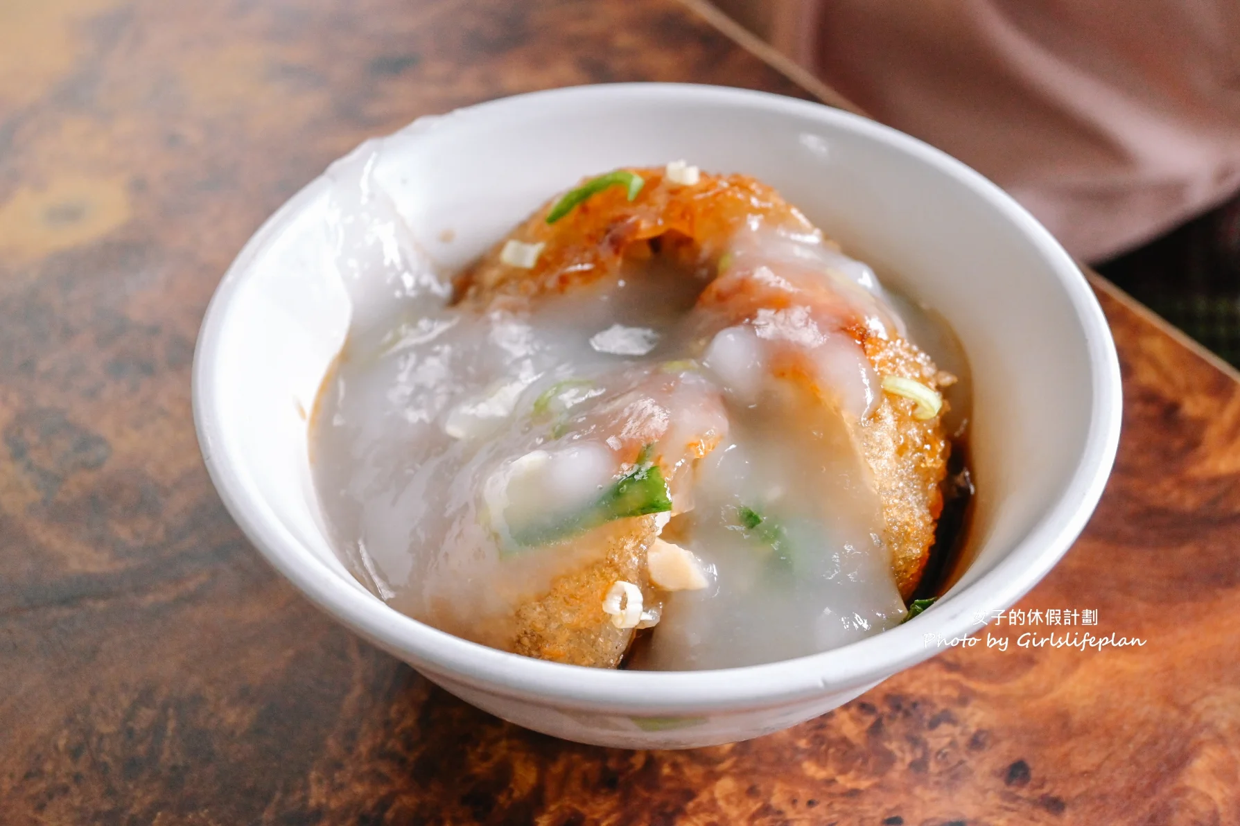 吳記脆皮肉圓｜超人氣排隊美食脆皮肉圓45元不好吃免錢(外帶) @女子的休假計劃