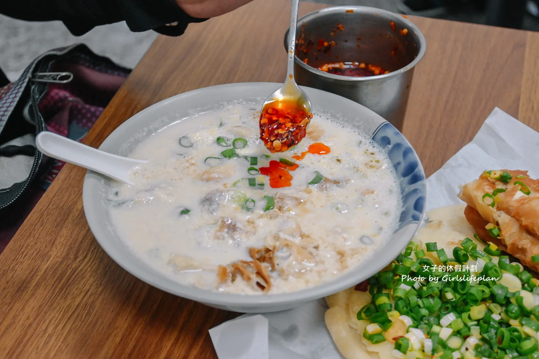 務本早點｜燒餅油條免費加蔥花/台中早餐(外帶) @女子的休假計劃