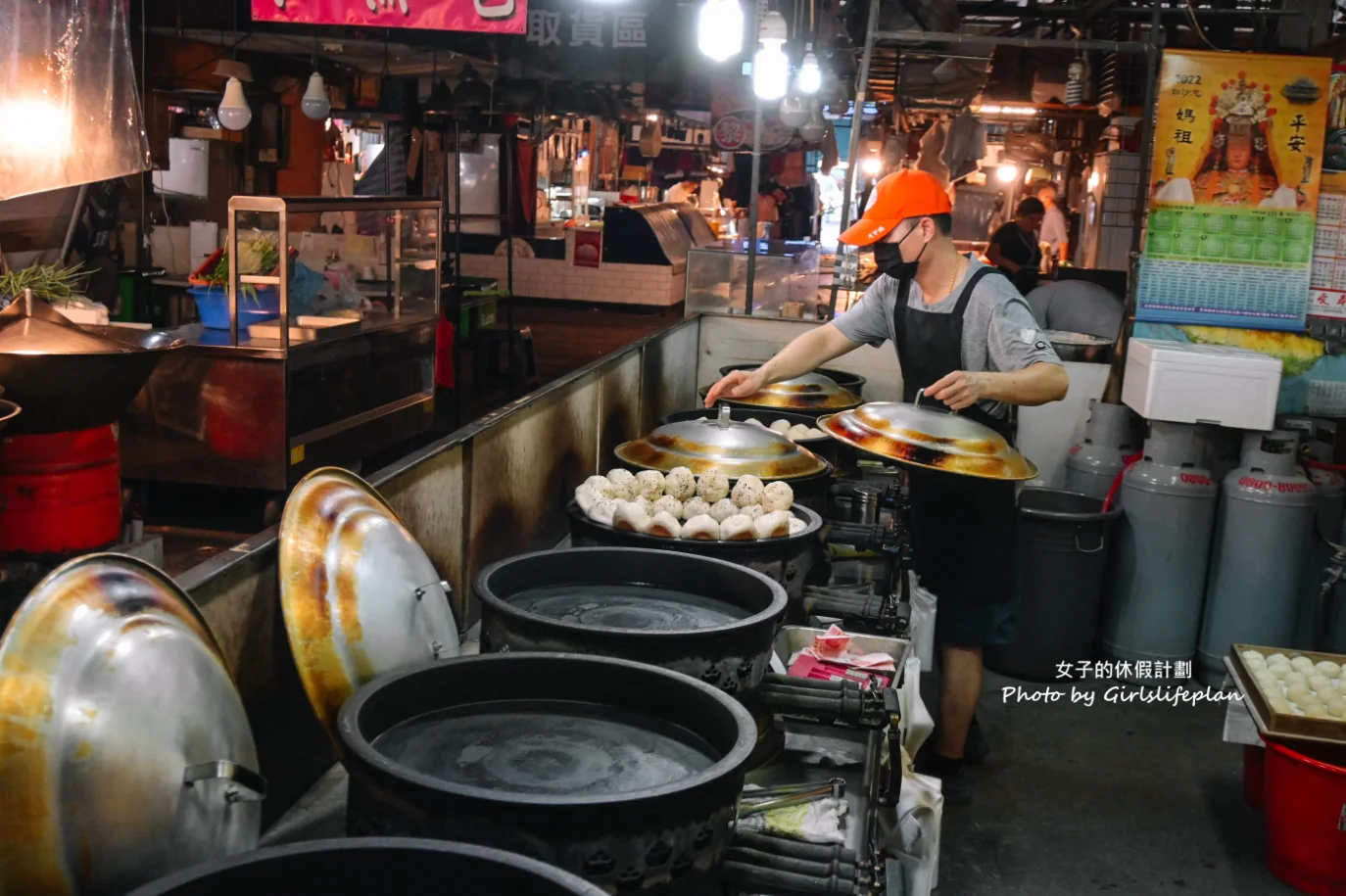 【台中小吃】郎港式鮮肉包，每天現包新鮮出爐買十送二(外帶) @女子的休假計劃