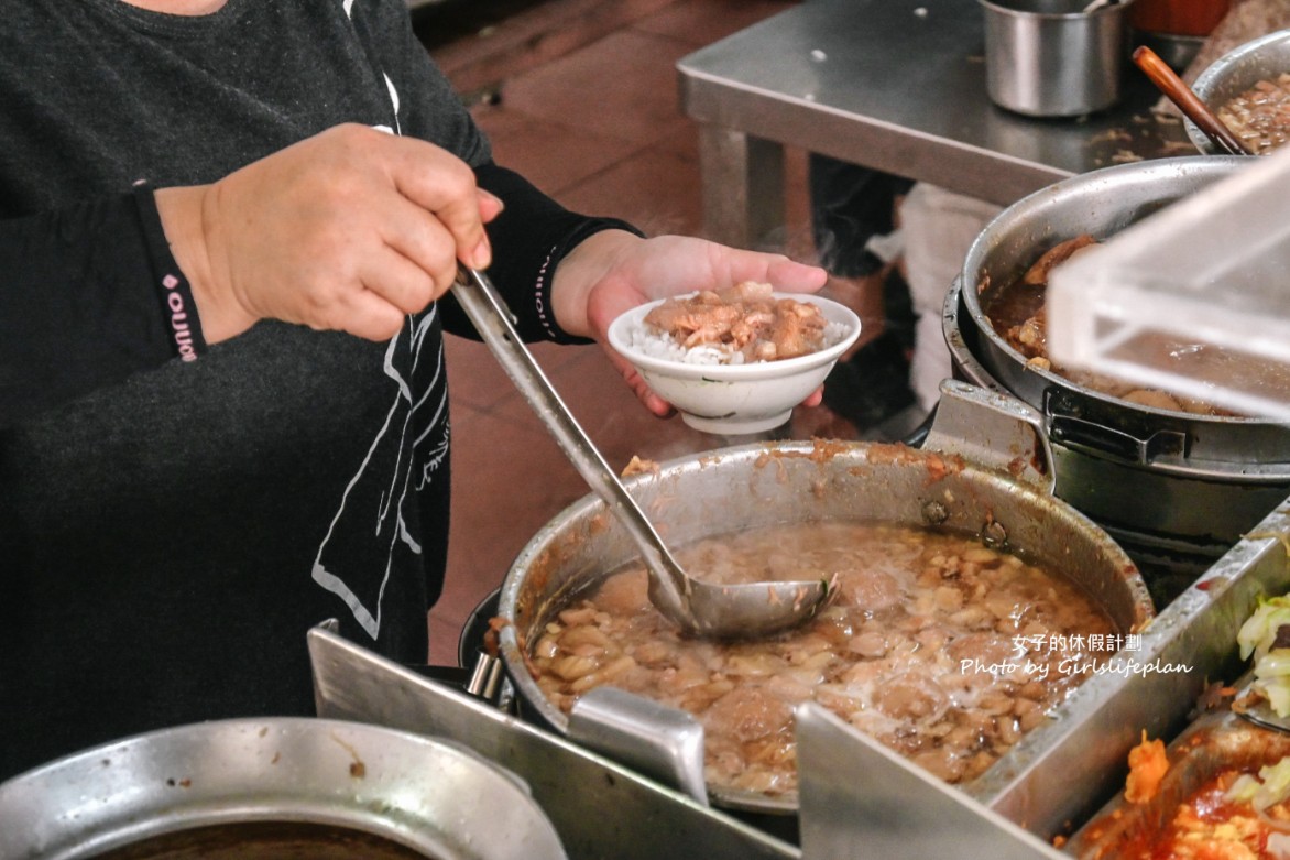 郭家肉燥飯｜在地50年人氣美食早上4點就開門(菜單) @女子的休假計劃